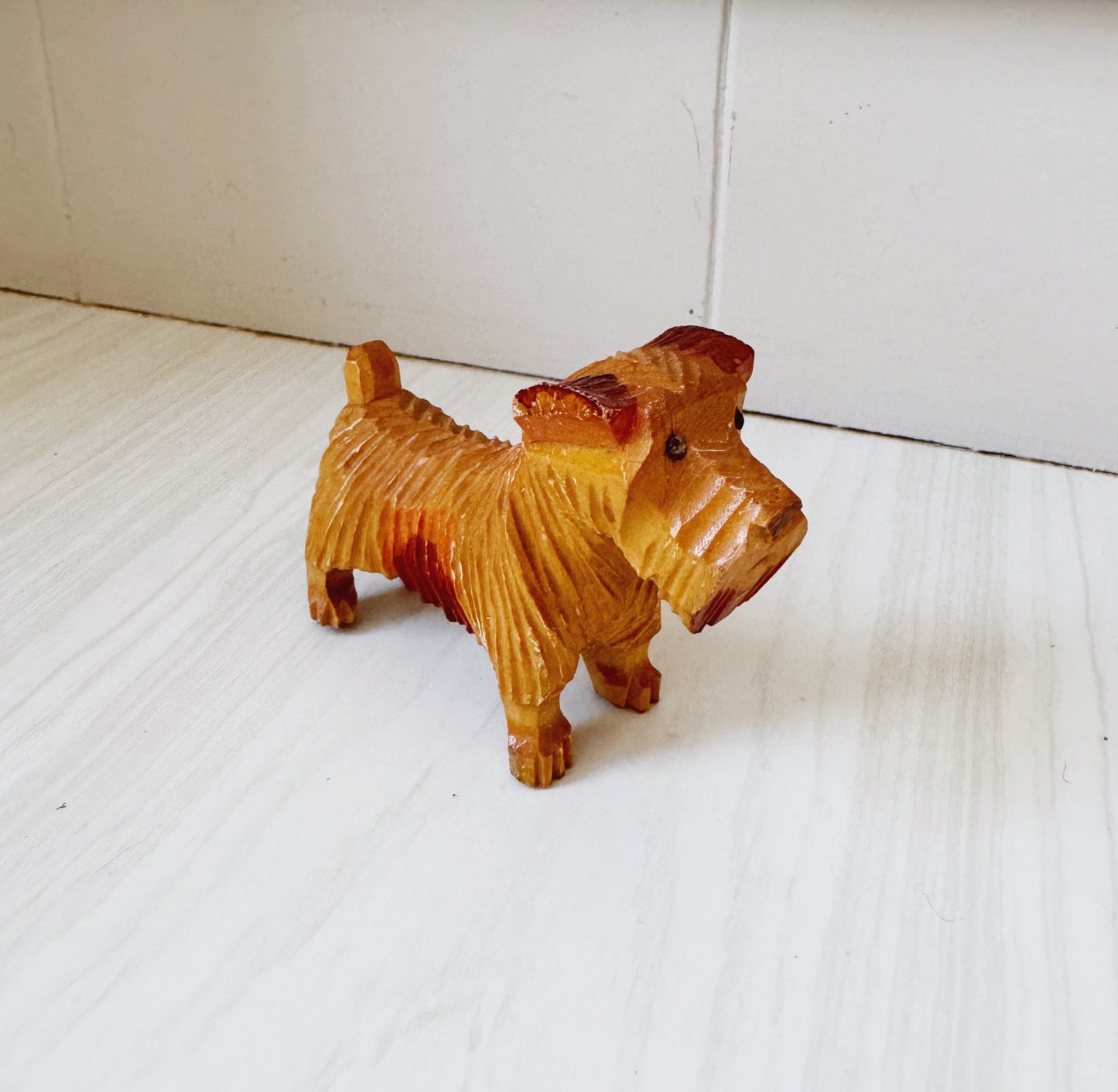 Finn (Carved Dog Figurine)