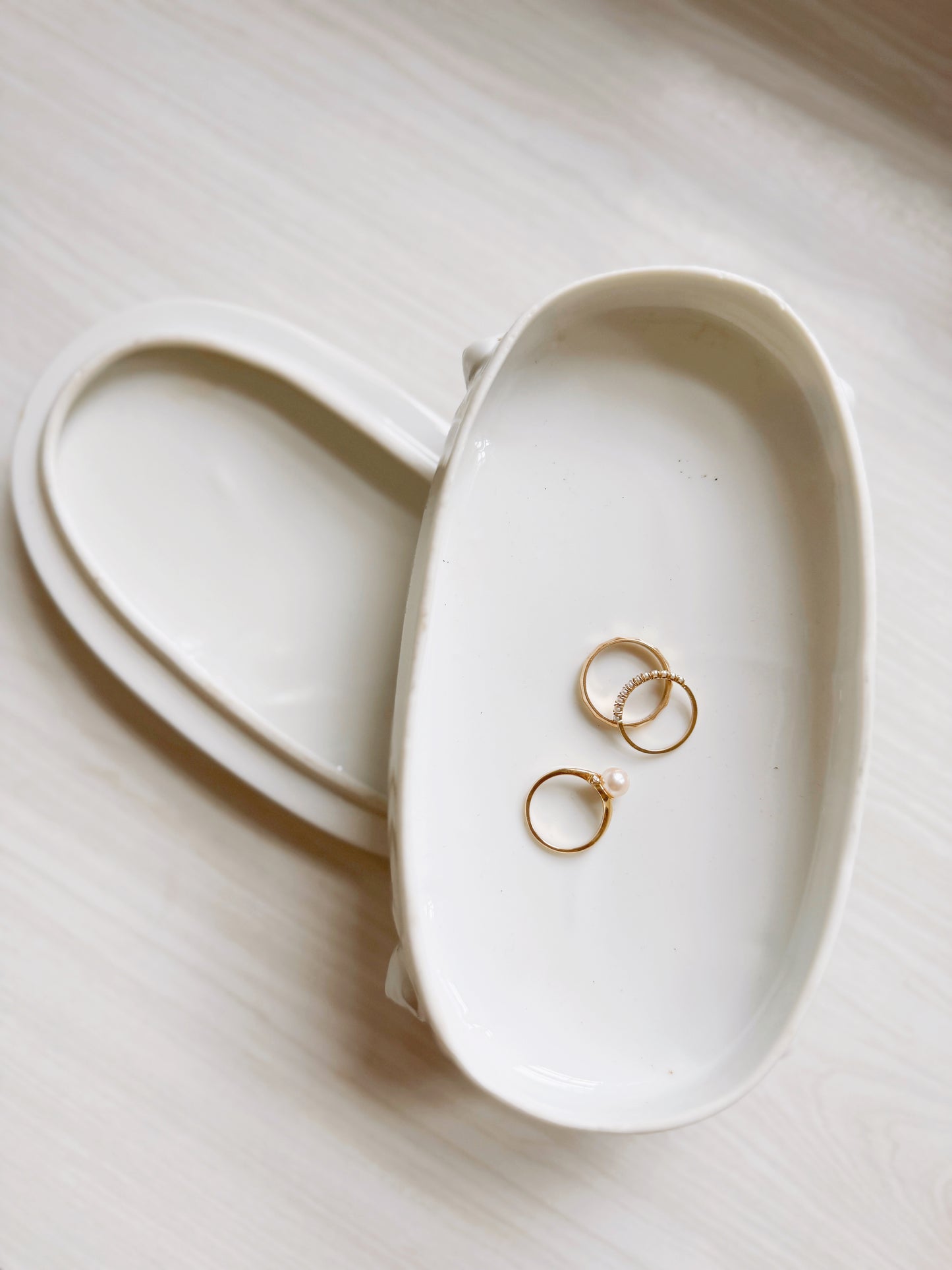 Lidded Porcelain Box