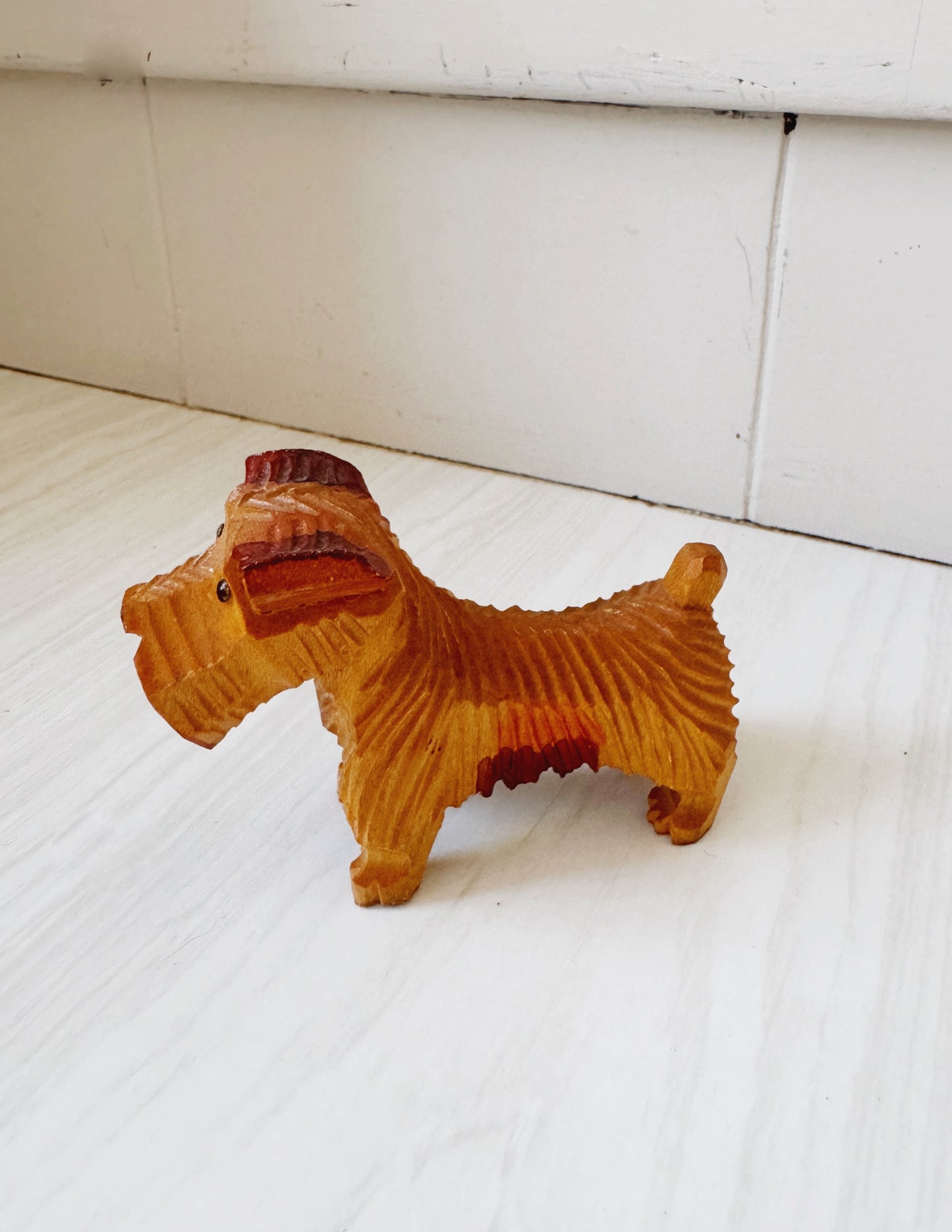 Finn (Carved Dog Figurine)
