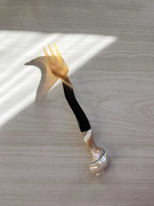 Horn & Shell Serving Fork