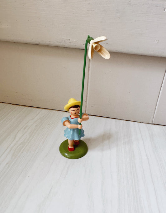 Erzgebirge Snowdrop Girl
