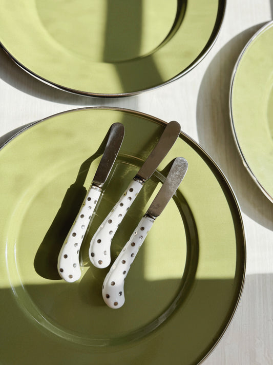 Polka Dot Spreading Knives