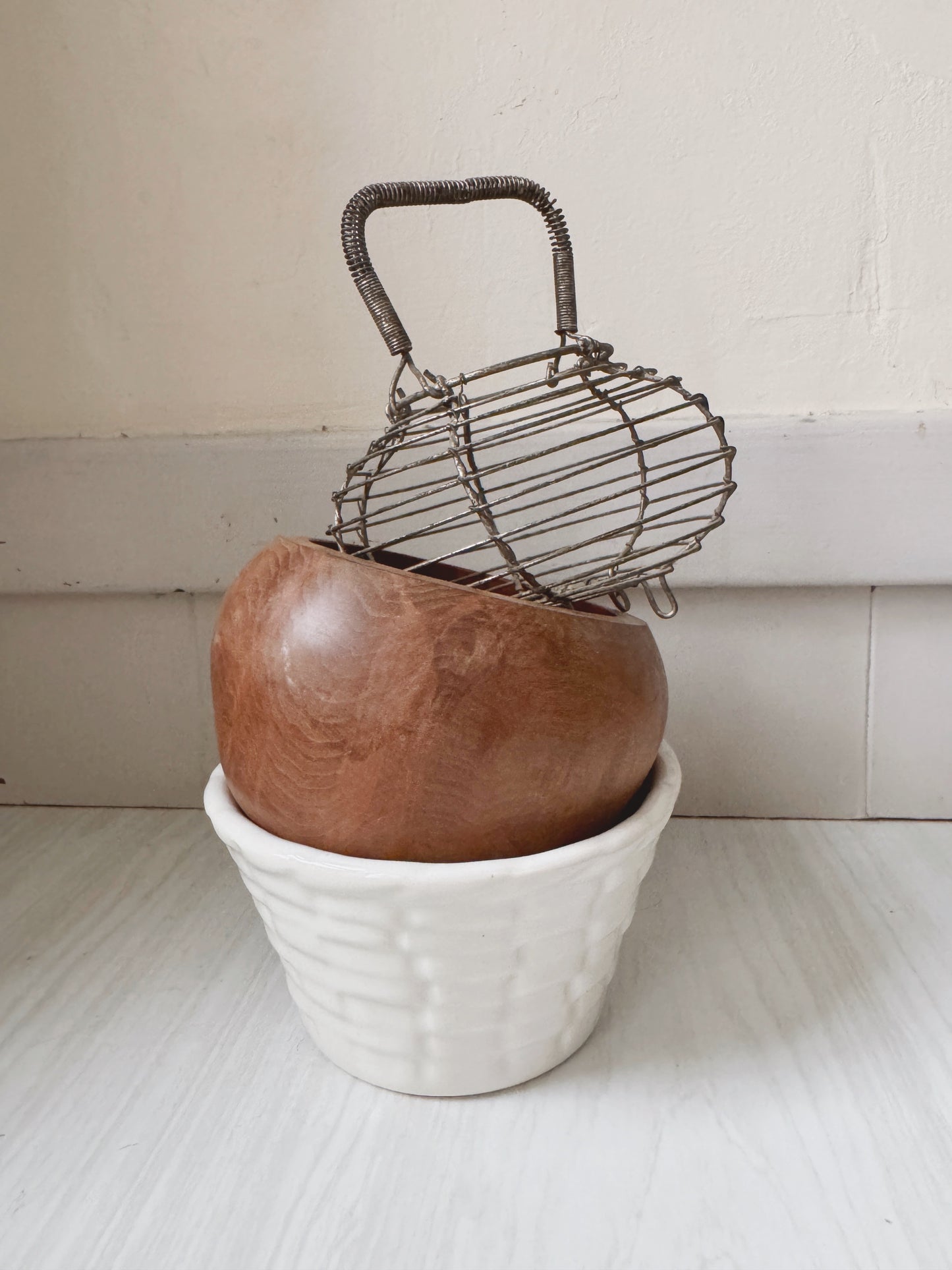 White Basket-Texture Planter